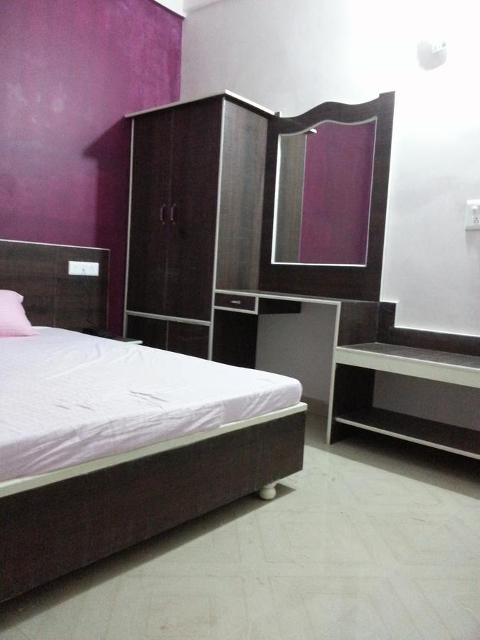 Forbesganj Hotel Sanchita Palace المظهر الخارجي الصورة