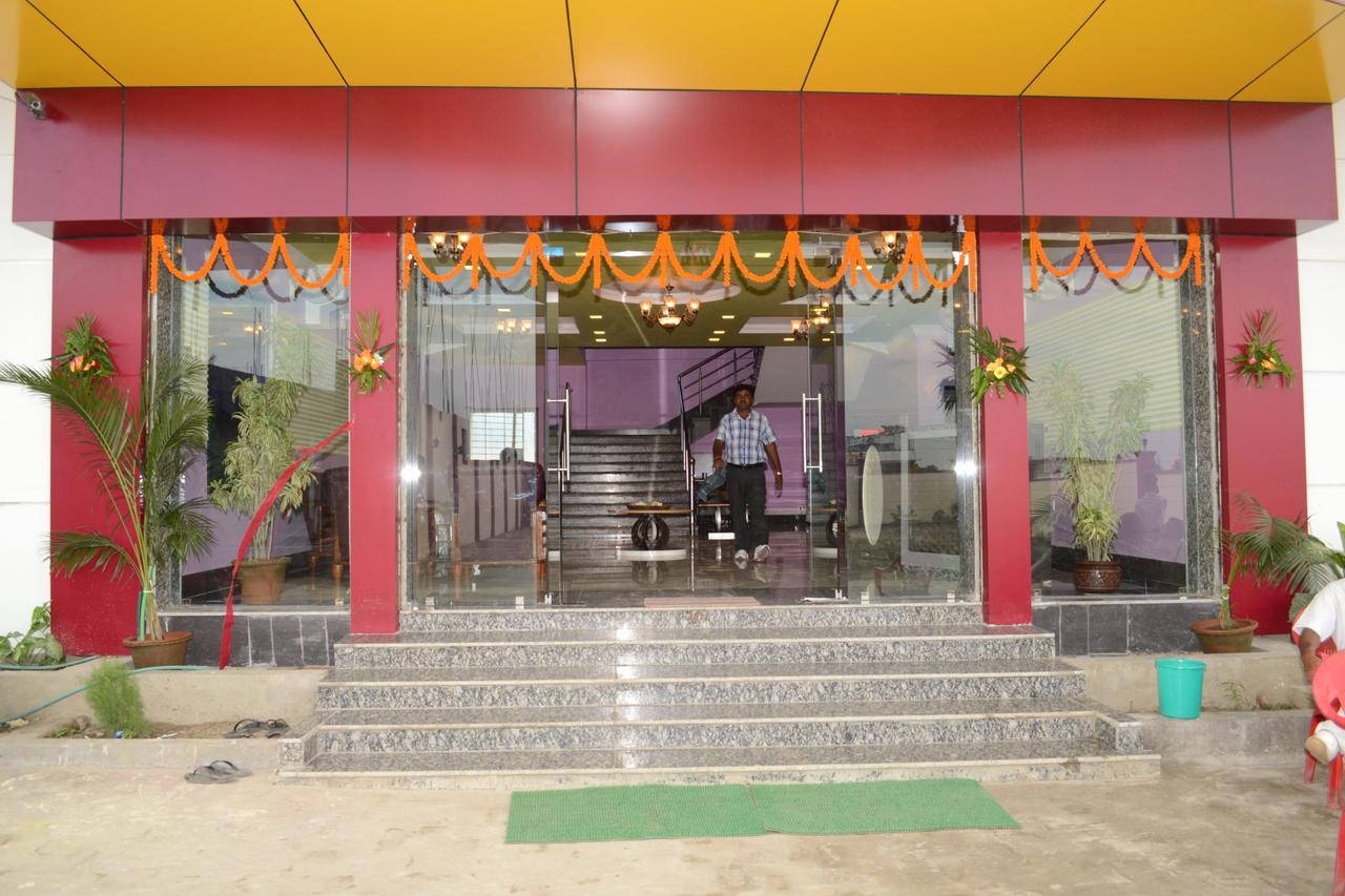 Forbesganj Hotel Sanchita Palace المظهر الخارجي الصورة